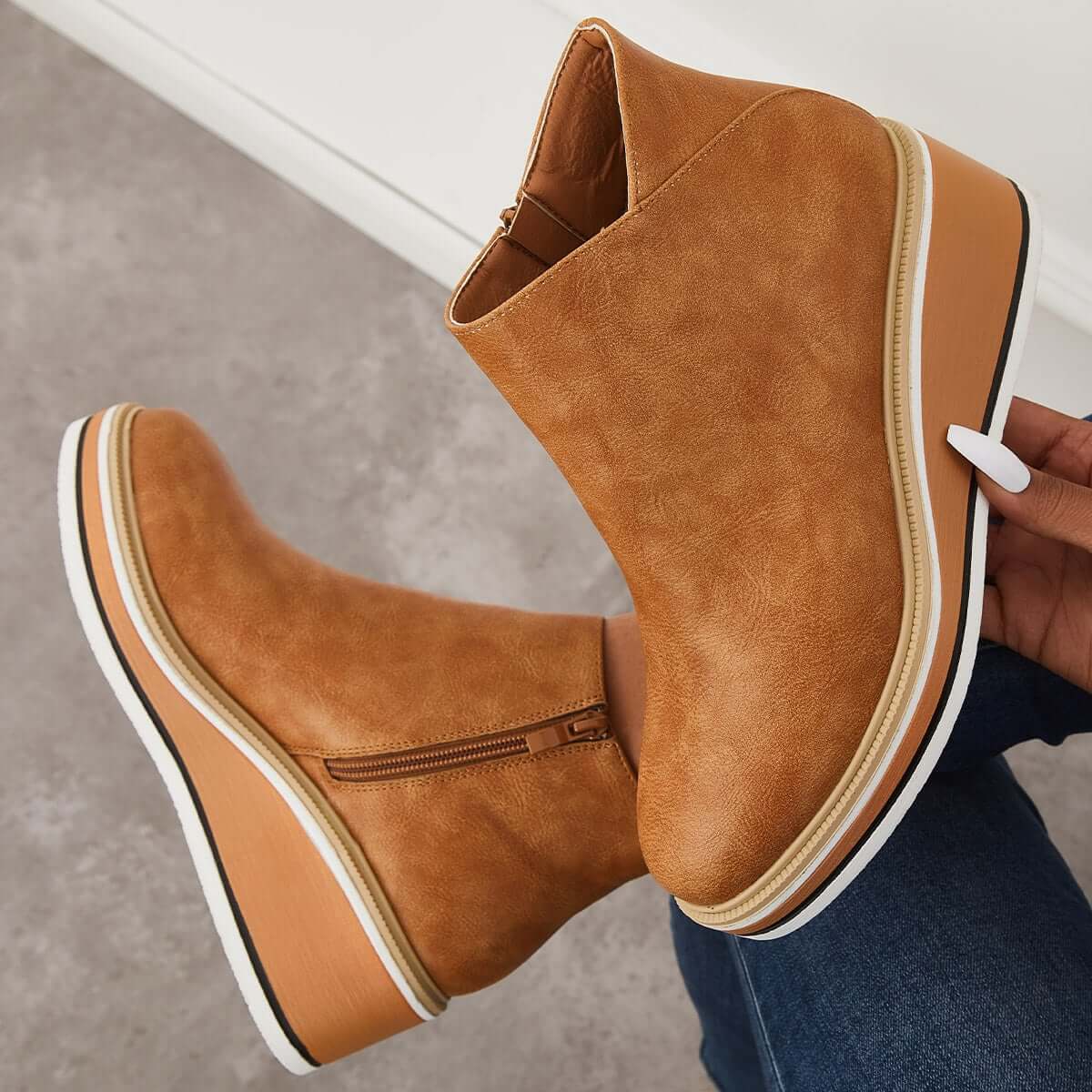 DMT | Stilvolle Stiefeletten mit Zipper und Plateau