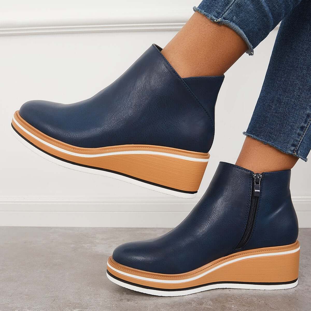 DMT | Stilvolle Stiefeletten mit Zipper und Plateau