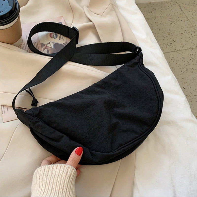 DMT | Halbmondförmige Tasche