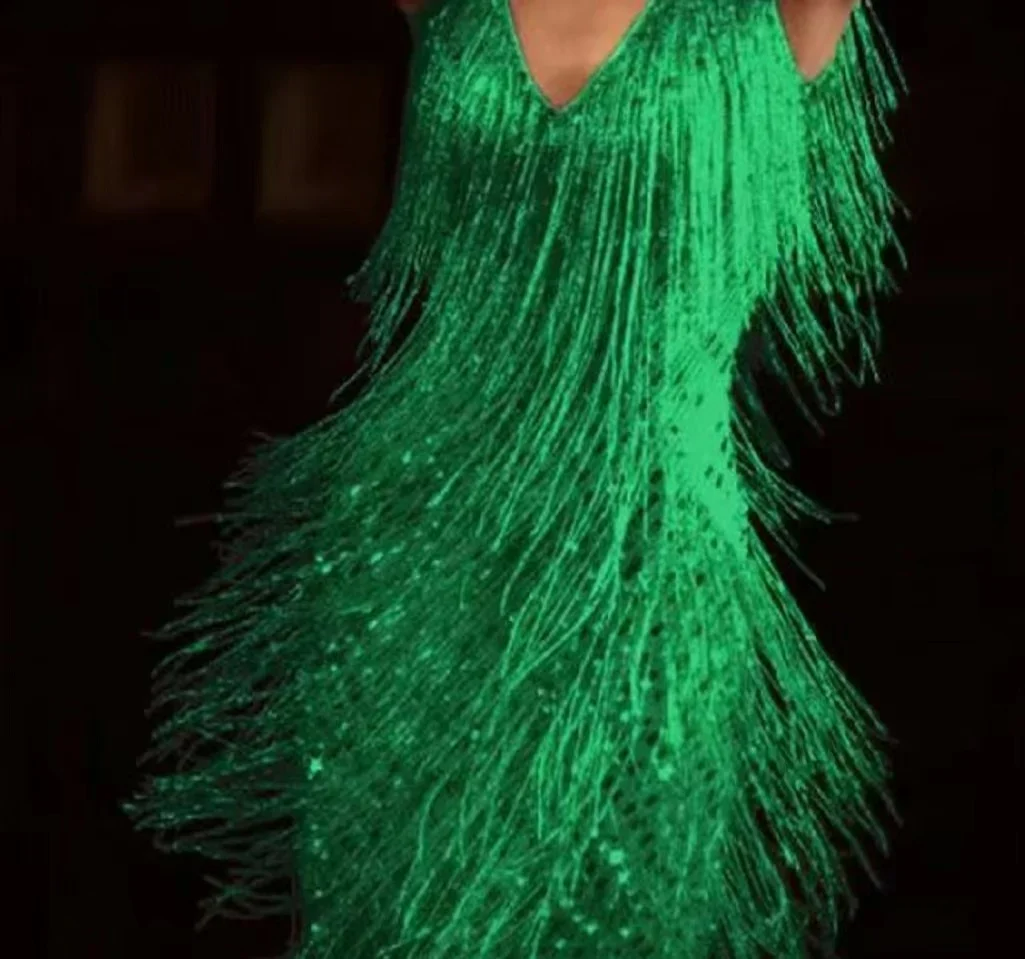 DMT | Dazzling Diva Kleid mit Pailletten und Quasten