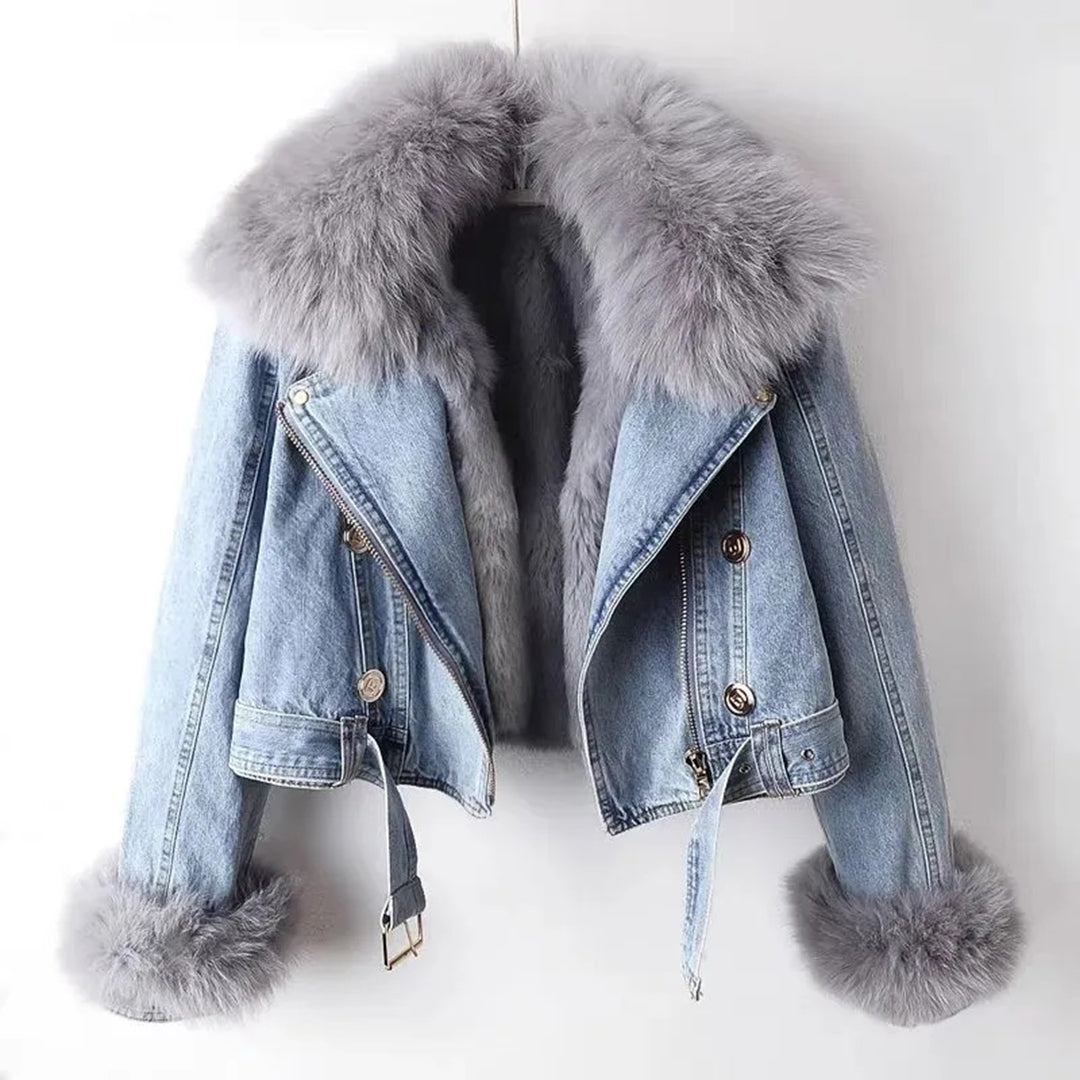 Deutsche Mode Trends | Jeansjacke mit Flauschigem Kragen