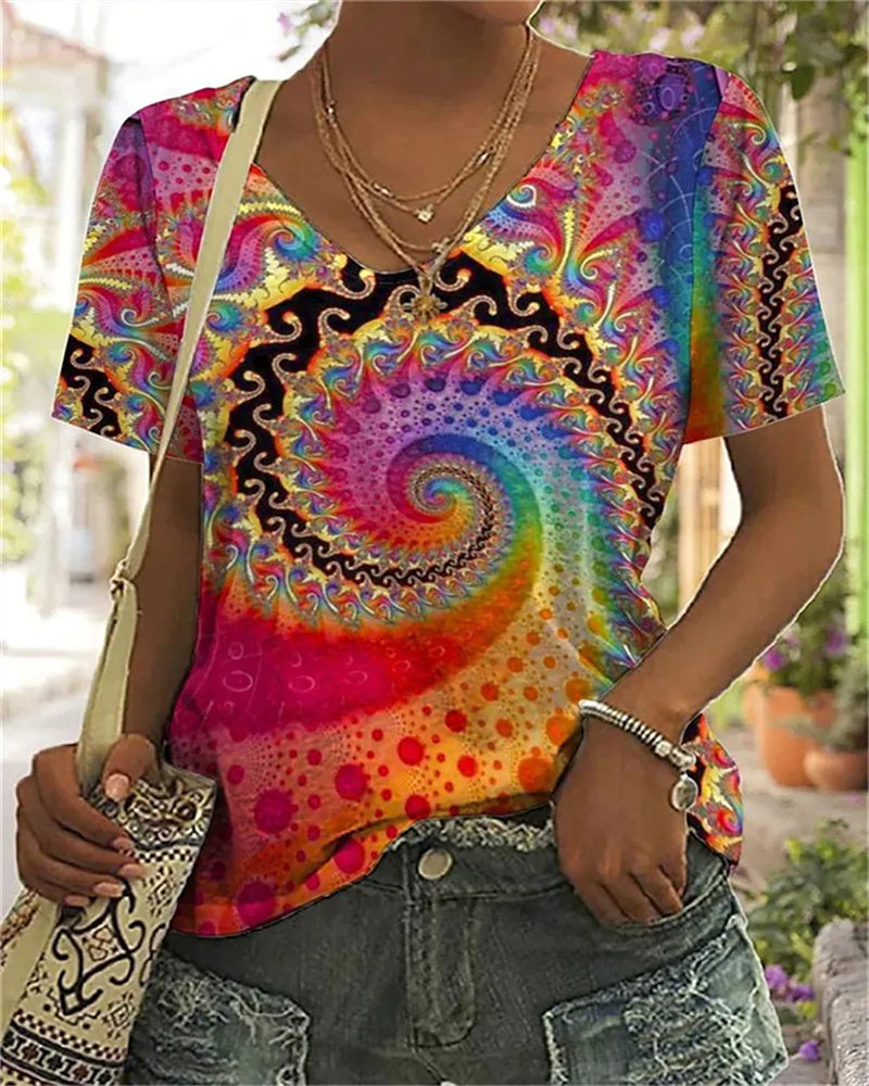 Deutsche Mode Trends | Buntes T-Shirt mit abstraktem Druck