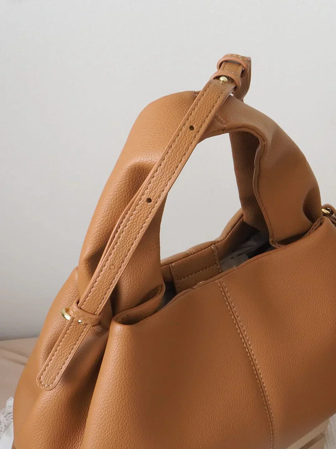 DMT | Umhängetasche damen | Handtasche mit Reißverschluss im Sale aus Leder