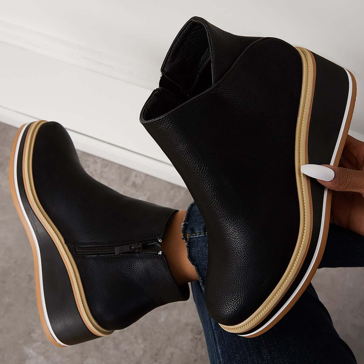 DMT | Stilvolle Stiefeletten mit Zipper und Plateau