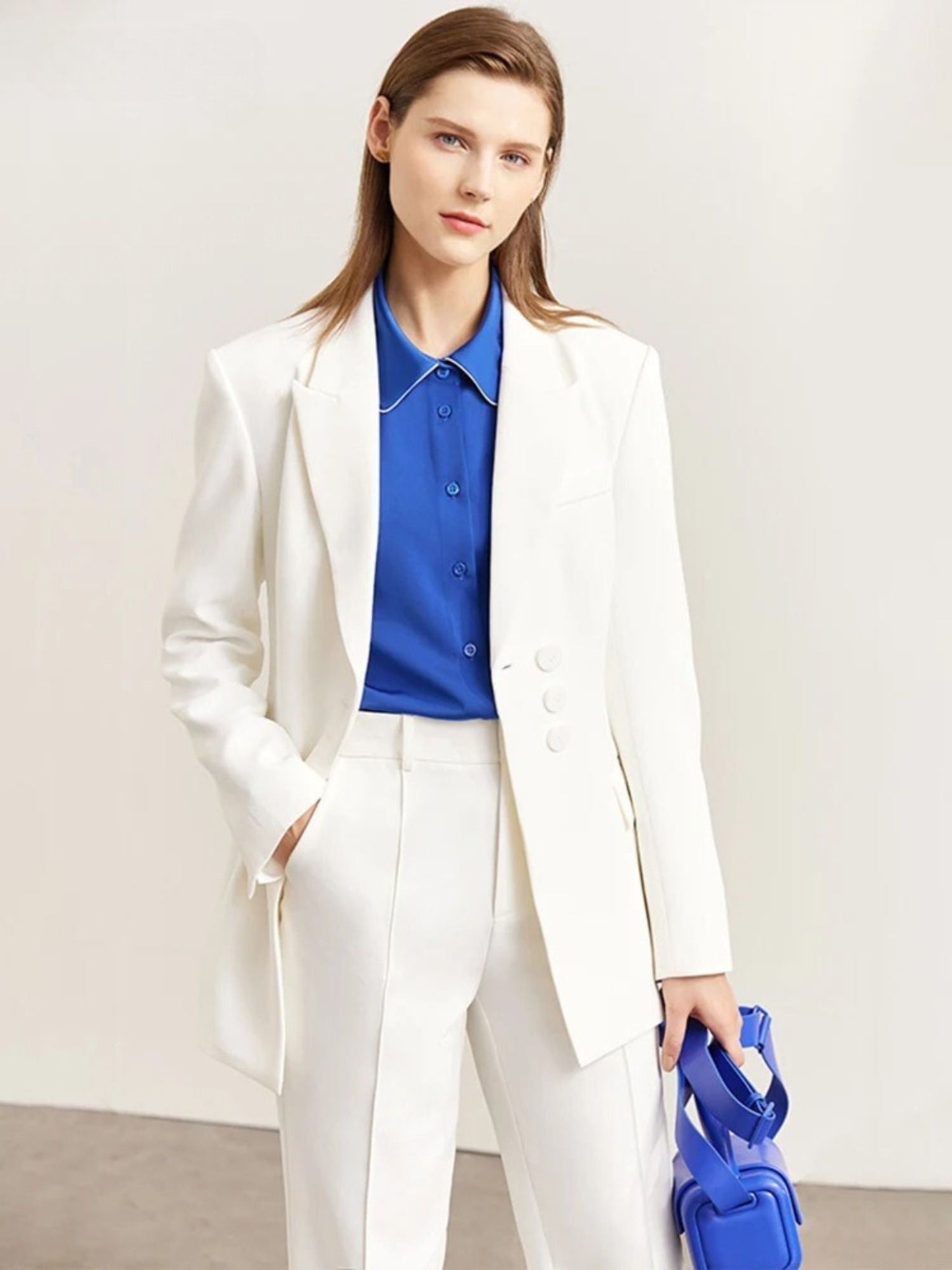 Minimalistisches Blazer- und High-Waist-Hosen-Set mit schmal zulaufendem Bein